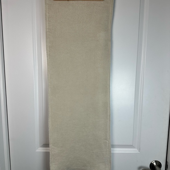 🧣🧤 Dudley Stephens Sherpa Larkspur Scarf & Glove Set – Oatmeal - Picture 14 of 15